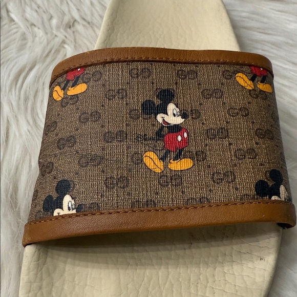 GUCCI x DISNEY Rare Printed Slides - Picture 3 of 16